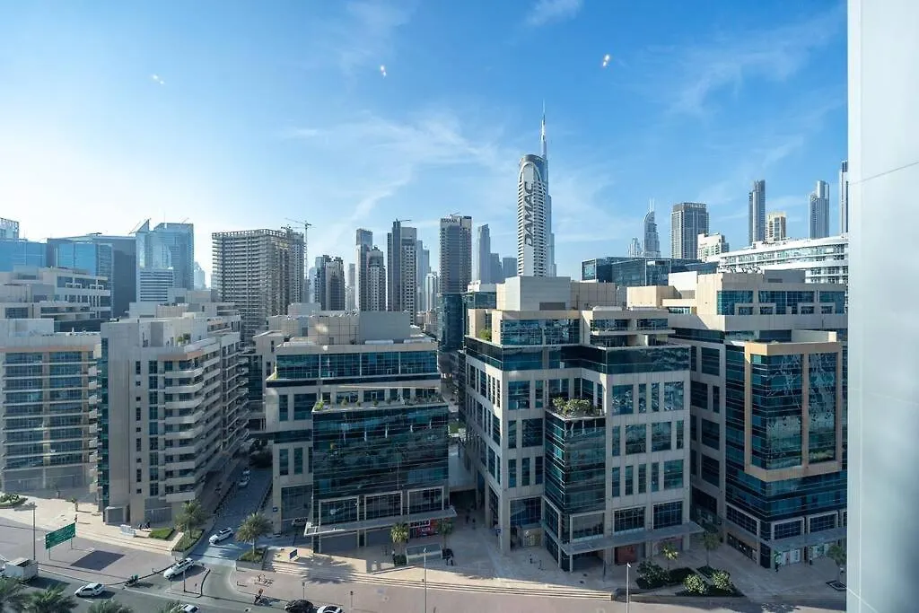 Cosmopolitan Apartment With Burj Khalifa View Dubai United Arab Emirates