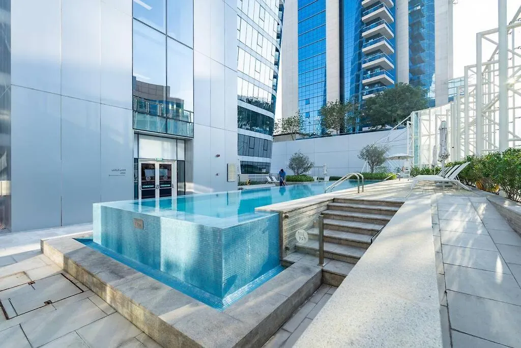 Cosmopolitan Apartment With Burj Khalifa View Dubai