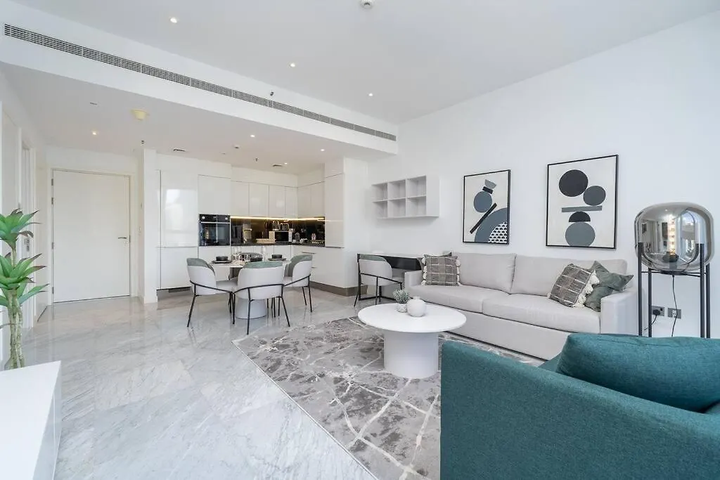 Cosmopolitan Apartment With Burj Khalifa View Dubai